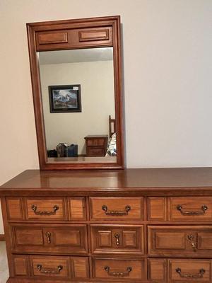 BASSETT FURNITURE DRESSER WITH MIRROR