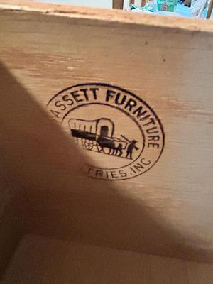 BASSETT FURNITURE DRESSER WITH MIRROR