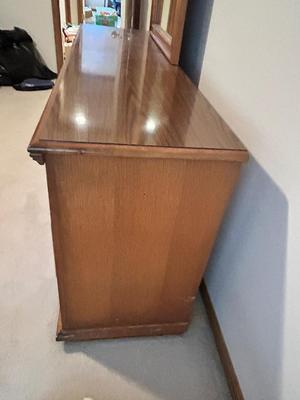 BASSETT FURNITURE DRESSER WITH MIRROR