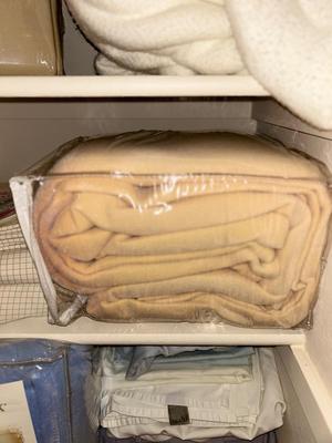TWIN AND FULL SIZE BEDDING ALSO STANDARD PILLOW CASE PROTECTORS