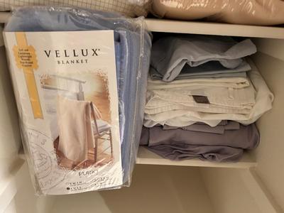 FULL SIZE VELUX BLANKET, FULL SIZE SHEETS