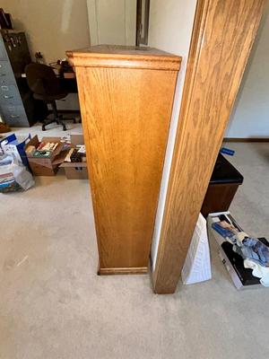 VERY NICE BOOKCASE WITH 3 SHELVES