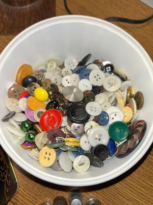 VINTAGE BUTTON, THIMBLES AND SCISSORS