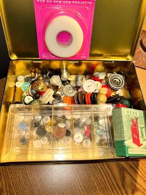VINTAGE BUTTON, THIMBLES AND SCISSORS