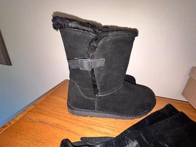 CANYON RIVER BLUES BUCKLE BOOTS AND LADIES SMALL BLACK ARM GLOVES