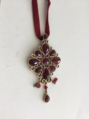 CH marked beautiful red statement necklace