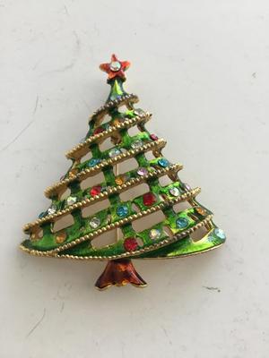 AH marked vintage Christmas tree brooch