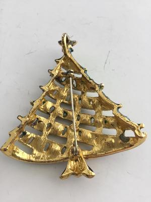 AH marked vintage Christmas tree brooch