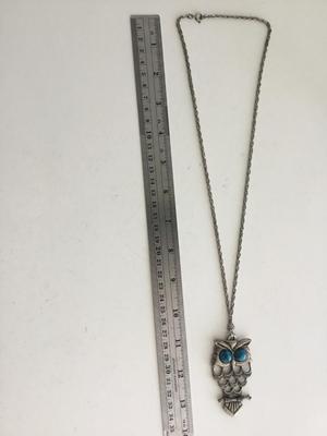 Unmarked. Beautiful owl necklace