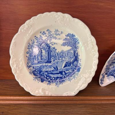 Lot of 7: blue/white english dishes