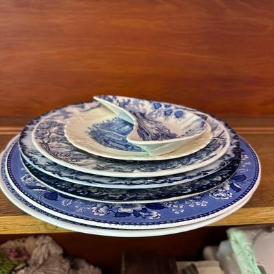 Lot of 7: blue/white english dishes