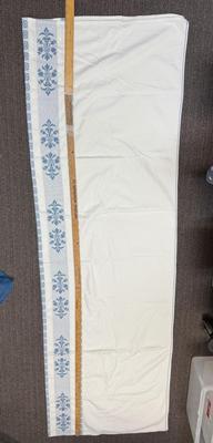 French vintage tablecloth set blue white 1950's MCM 53" x 73" approx.