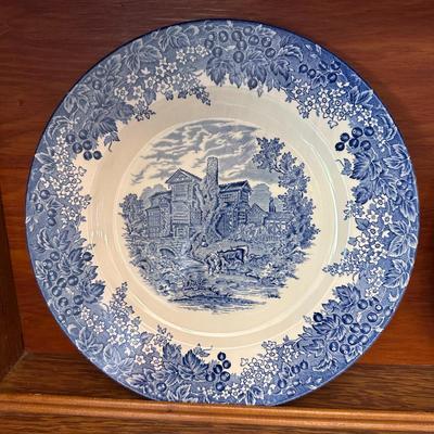 Lot of 7 Dinnerware by Johnson Bros England