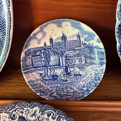 Lot of 7 Dinnerware by Johnson Bros England