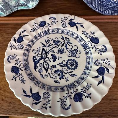 Lot of 7 Dinnerware by Johnson Bros England