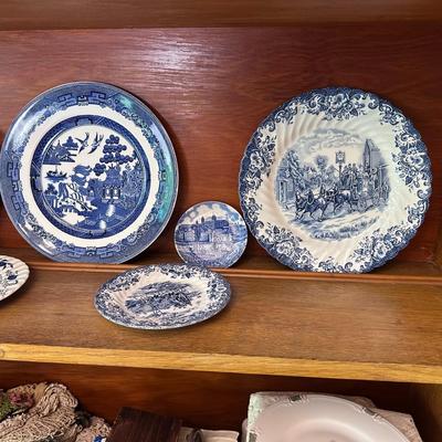 Lot of 7 Dinnerware by Johnson Bros England