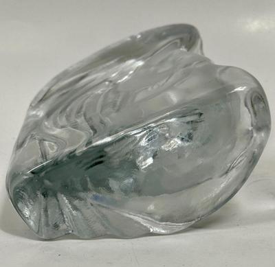 Dalzell Viking Frosted Art Glass Madonna and Child Paperweight Figurine