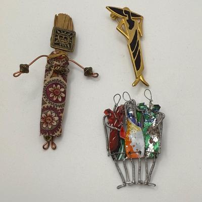 Stunning Beaded Necklaces, Golden Nugget Pendant, Bangles & More (ST-HS)