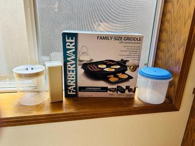 NIB FABERWARE FAMILY SIZED ELECTRIC GRIDDLE, TUPPERWARE, ANCHOR HOCKING AND OTHER STORAGE CONTAINERS