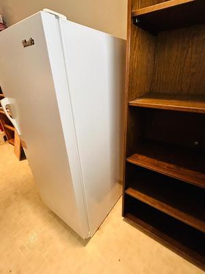 WOODS MID SIZE UPRIGHT FREEZER