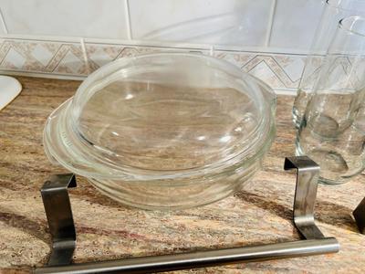 MISC KITCHEN GLASSWARE AND OTHER ITEMS