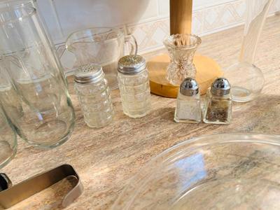 MISC KITCHEN GLASSWARE AND OTHER ITEMS