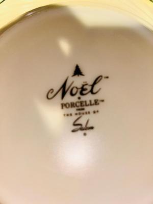 NOEL PORCELLE CHRISTMAS DISHES & AN ASSORTMENT OF CHRISTMAS KITCHEN ITEMS AND DECOR