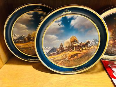 NOEL PORCELLE CHRISTMAS DISHES & AN ASSORTMENT OF CHRISTMAS KITCHEN ITEMS AND DECOR