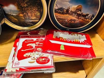 NOEL PORCELLE CHRISTMAS DISHES & AN ASSORTMENT OF CHRISTMAS KITCHEN ITEMS AND DECOR