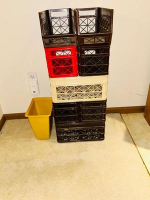 HEAVY DUTY STACKABLE STORAGE CRATES