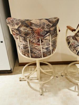 2 CUSHIONED SWIVEL BAR STOOLS