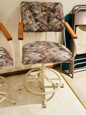 2 CUSHIONED SWIVEL BAR STOOLS