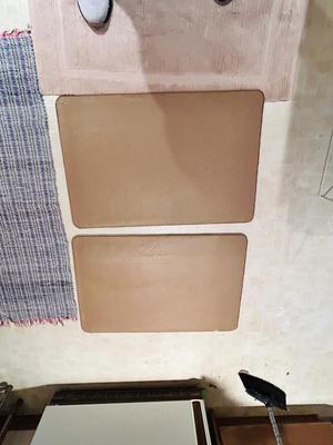 2 ANTI FATIGE MATS, 1-HAND WOVEN RUG, & 1 BATH RUG