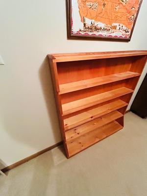 NARROW KNOTTY PINE SHELF, AND OREGAN TRAIL MAP