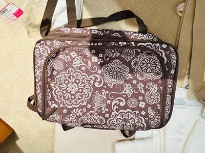 NEW THIRTY ONE BAD, EARTH TONED COLORED BLANKETS, pILLOWS AND TABLE RUNNERS