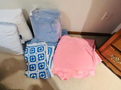 SUPER SOFT JOCKEY PILLOW, VELUX BLANKET AND AFGHANS