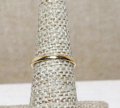 Size 7 ½ Pharoah Style Bright Gold Colored Infinity Setting with 3 Rows of Clear Round Stone Accents on a Gold Tone Band (11.7g)