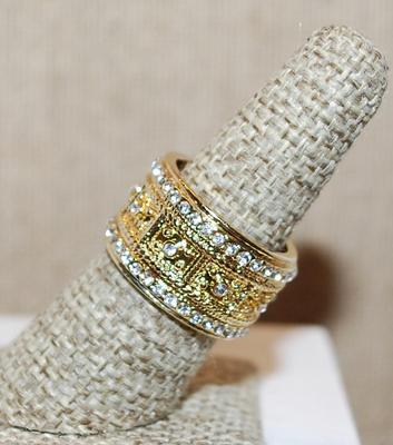 Size 7 ½ Pharoah Style Bright Gold Colored Infinity Setting with 3 Rows of Clear Round Stone Accents on a Gold Tone Band (11.7g)