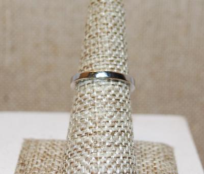Size 6½ Marked .925 Thin 4 Panel Blue & Green Sections Ring on a Silver Band (2.1g)