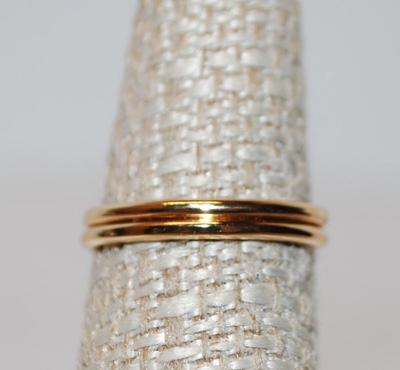 Size 6¾ Set of 2 Thin Classic No-Stones Rings on Gold Tone Bands (1.8g)