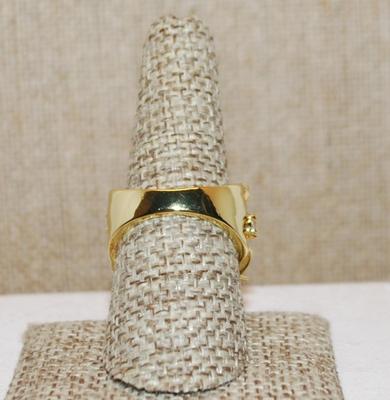 Size 8 Shiny Gold Colored Setting with 10 Clear Round Stones on a "Frond" Gold Tone Band (10.6g)