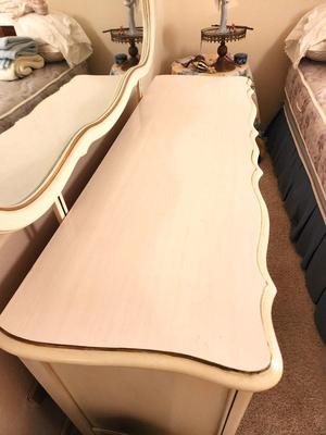 Lot #161 Vintage French Provincial Bedroom Dresser with Mirror