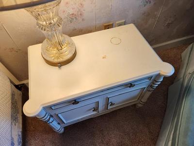 Lot #165 Pair of Vintage French Provincial Style Thomasville Night Stands