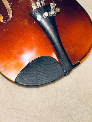 ANTIQUE/VTG COPY OF ANTONIUS STRADIVARIUS VIOLIN IN A HARD SIDED CASE