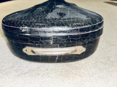ANTIQUE/VTG COPY OF ANTONIUS STRADIVARIUS VIOLIN IN A HARD SIDED CASE