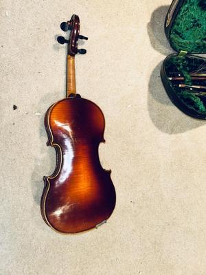 ANTIQUE/VTG COPY OF ANTONIUS STRADIVARIUS VIOLIN IN A HARD SIDED CASE
