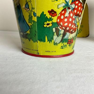 D917 Lot of Two Vintage German Litho Print Sand Pails with J. Chein Shovel