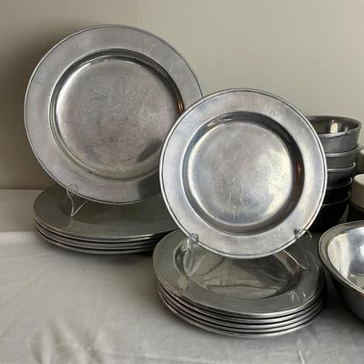 D960 Large Lot of Wilton Armetale Pewter ware