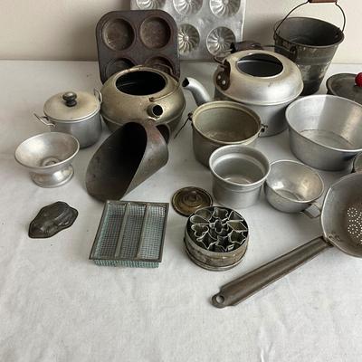 D966 Large lot of Vintage Children's Doll Aluminum and Metal Bakeware