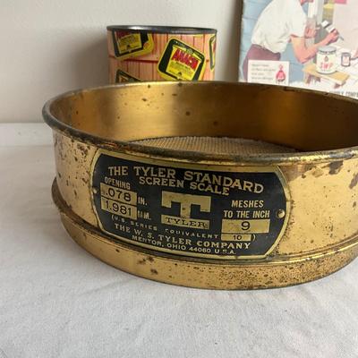 D970 Vintage Home Decorator, Tyler Standard Screen Scale, Advertisement